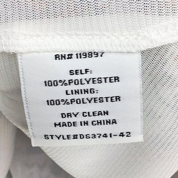 19 Cooper Dress Womens Size Large Sleeveless V-Neck Lightweight Medallion Print - Picture 7 of 7